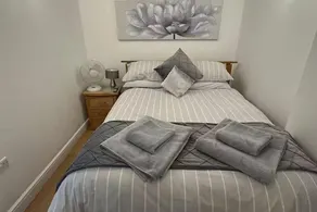Riverview, Wifi, Smart Tv, Self Entry,Town Centre - Image 3
