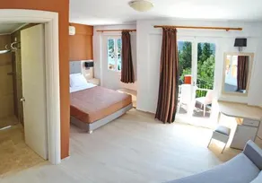 Vliho Bay Boutique Hotel - Image 5