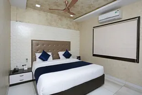 Hotel Golden Orchid - Image 5