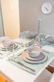 Premium Suites Furnished Apartments - Bay/Collage - Image 5