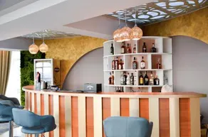 Hotel Afrodita -Valenii De Munte - Image 2