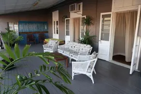 Queens Hotel Innisfail - Image 5