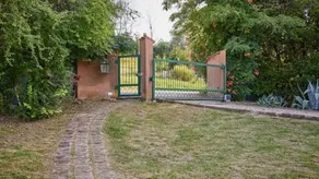 Villa Regno: elegante villa con piscina immersa nel verde - Image 3