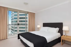 High Park Tower by Wyndel Apartments - Image 2