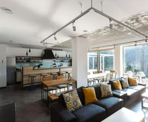 Comfortable Villa With Pool - Image 3