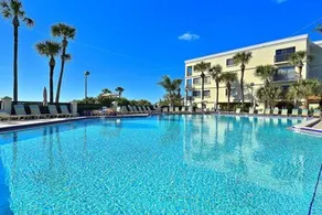 Land's End Condominium - Image 2