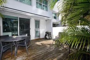 Maroochydore Beachfront Elegance, Views ZE7 - Image 4