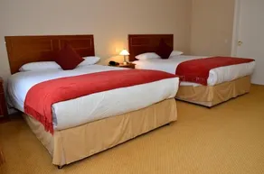 Cooneys Hotel - Image 2