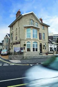 Victoria Mansions - Image 2