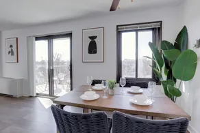 Executive Studio in Clarendon - Image 5