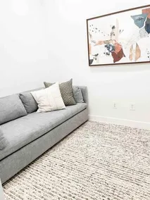 Luxury Downtown Spacious 3 bedroom New Modern Townhome - Image 4