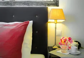 Golden Stars DELUXE Budapest Apartment - Image 3