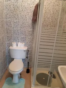Apple Guest House - Image 2