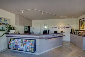 La Avenida Inn - Image 5