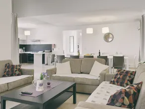 Luxurious Villa with Sauna & Hot Tub in Žminj - Image 4