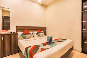 OYO 11498 Hotel Bliss Executive - Image 2