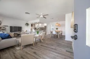 Upgraded Seminole Home In A Quiet Neighborhood - Image 5