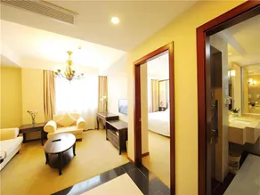 Greentree Inn Shanghai West Huaxia Road Metro Station Express Hotel - Image 5