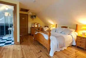 Woodlands Guest Accommodation - Image 4