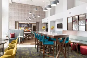 Hampton Inn By Hilton Bishop - Image 4