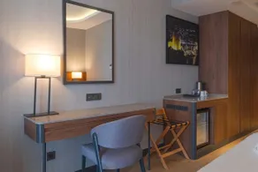 Azura World Hotel - Image 2