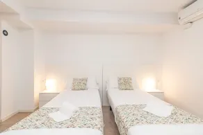 City Suites Abastos - Image 3