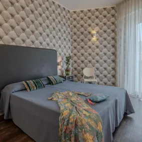 Hotel 2000 - Image 4