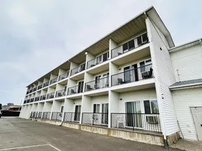 Coratel Inn and Suites By Jasper Ocean Shores - Image 3