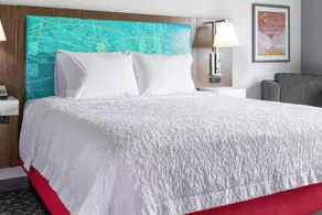 Hampton Inn & Suites Dyersburg - Image 3