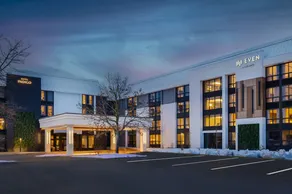 Troy Inn & Suites - Image 2