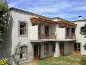 Bakovenbay Luxury Suites - Image 2