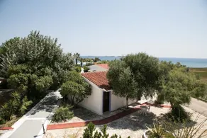 Kefalonia Beach Hotel & Bungalows - Image 2