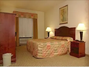 HiWay Inn Express Antlers - Image 4