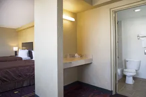 The Consulate Hotel - Image 4