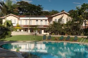 House of Waine - Image 5