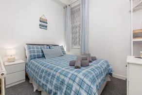 Reads Court Holiday Apartments - Image 3