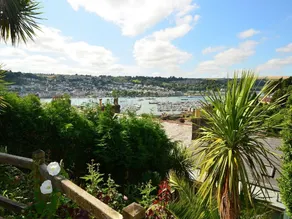 Peaceful Holiday Home in Kingswear Devon With Terrace - Image 3