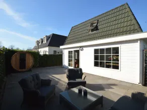Luxuriously Furnished House With Sauna and Hot Tub Near the Efteling - Image 5