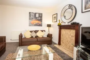 Serviced Accommodation in Bicester - Image 2