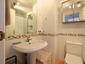 Beautiful penthouse apartment with roof terrace and panoramic views - Image 4
