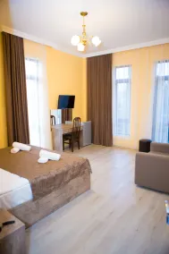 Hotel Holiday Villa - Image 5