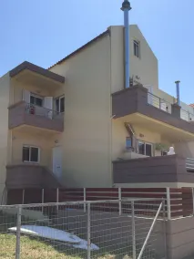 Thomis Beach Family Home - Image 5