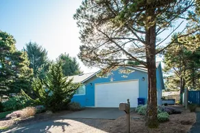 Beverly Beach Seaclusion 3 Bedroom Home - Image 3