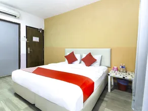 City Boutique Kuchai Lama by OYO Rooms - Image 2