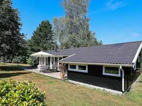 Modern Holiday Home in Hovedstaden With Roofed Terrace - Image 4