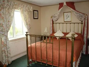 Lantern Lodge Hotel - Image 2