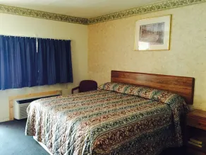Regency Inn - Image 4