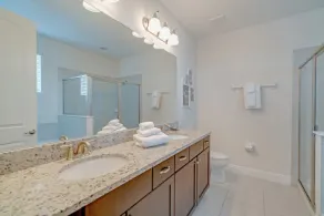 Villa conviviale et familiale avec piscine privée et jacuzzi - Image 4
