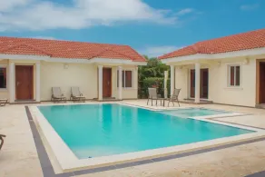 Privacy and Comfort Luxury 6 Bedroom Villa - Image 4