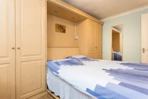 2 Bedroom Flat 2 Minutes from the River - Image 3